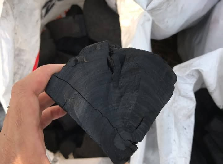 Indonesian wood charcoal for restaurant and BBQ use